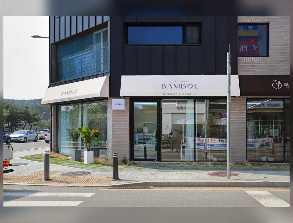 강남 역삼동 대형 카페 인테리어 견적 진행 모습 3